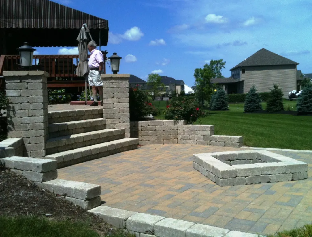 Hardscape patio with fire pit area
